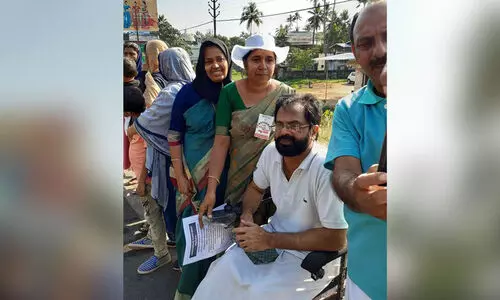 ഒരു വീൽചെയർ സഞ്ചാരിയുടെ ഹൃദയതാളം; സാദിഖിന്‍റെ പുസ്തക പ്രകാശനം നാളെ