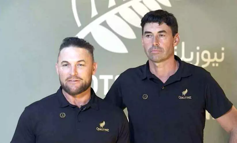 ഫ്ലെമിങ്ങും മക്ക്കല്ലവും ന്യൂസിലൻഡ് പവലിയനിലെത്തി ഫ്ലെമിങ്ങും മക്ക്കല്ലവും ന്യൂസിലൻഡ് പവലിയനിലെത്തി