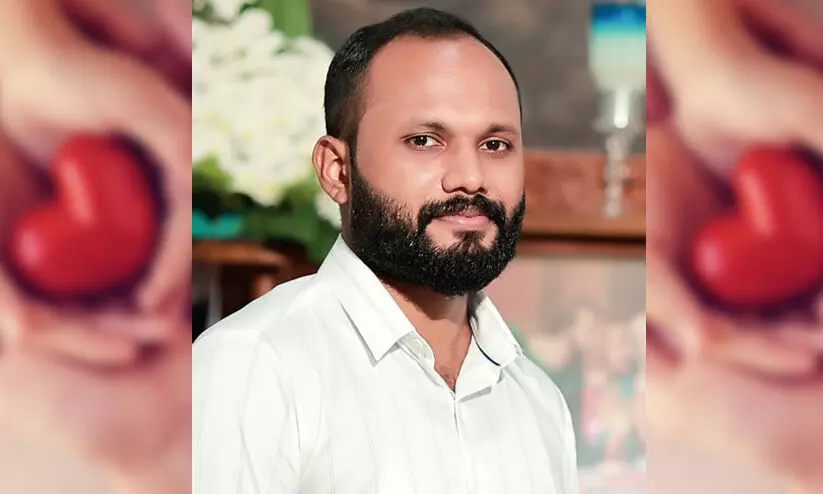 അതിർത്തി കടന്ന് അവയവദാനം; ആറു പേര്ക്ക് പുതുജന്മം നല്കി ആല്ബിന് പോള് യാത്രയായി അതിർത്തി കടന്ന് അവയവദാനം; ആറു പേര്ക്ക് പുതുജന്മം നല്കി ആല്ബിന് പോള് യാത്രയായി