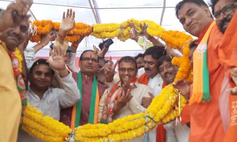 എം.പിയിൽ 27ാമത്തെ കോൺഗ്രസ് എം.എൽ.എയും ബി.ജെ.പിയിൽ; ഇന്ന് ചേർന്നത് സചിൻ ബിർല എം.പിയിൽ 27ാമത്തെ കോൺഗ്രസ് എം.എൽ.എയും ബി.ജെ.പിയിൽ; ഇന്ന് ചേർന്നത് സചിൻ ബിർല