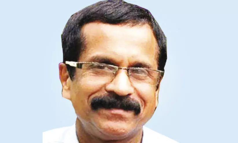 കവുങ്ങ് മുറിക്കുന്നതിനിടെ തലയിൽ വീണ് മരിച്ചു കവുങ്ങ് മുറിക്കുന്നതിനിടെ തലയിൽ വീണ് മരിച്ചു