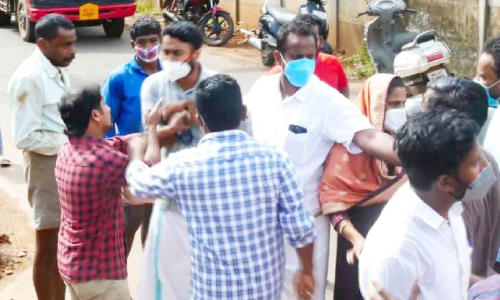 കാരശ്ശേരിയിൽ മാലിന്യം നീക്കുന്നതിനെ ചൊല്ലി തർക്കം