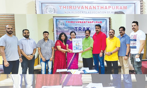 ട്രാ​ക്​ വ​നി​ത​വേ​ദി ഓ​ണ​ത്തു​മ്പി ഫ്ല​യ​ർ പ്ര​കാ​ശ​നം