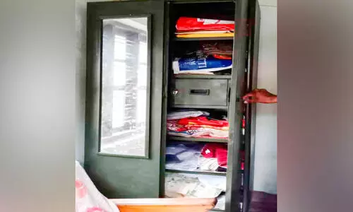 Smashed the kitchen door Money and gold was also stolen