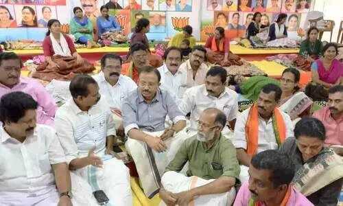 വീട്ടുകരം തട്ടിപ്പിനെതിരെ നിരാഹാരം;  നാല്​ കൗണ്‍സിലര്‍മാര്‍ കൂടി ആശുപത്രിയില്‍