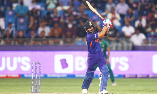 ട്വന്‍റി20 ലോകകപ്പ്​: കൊടുങ്കാറ്റായി അ​ഫ്രീദി; ഇന്ത്യ തിരിച്ചുവരുന്നു