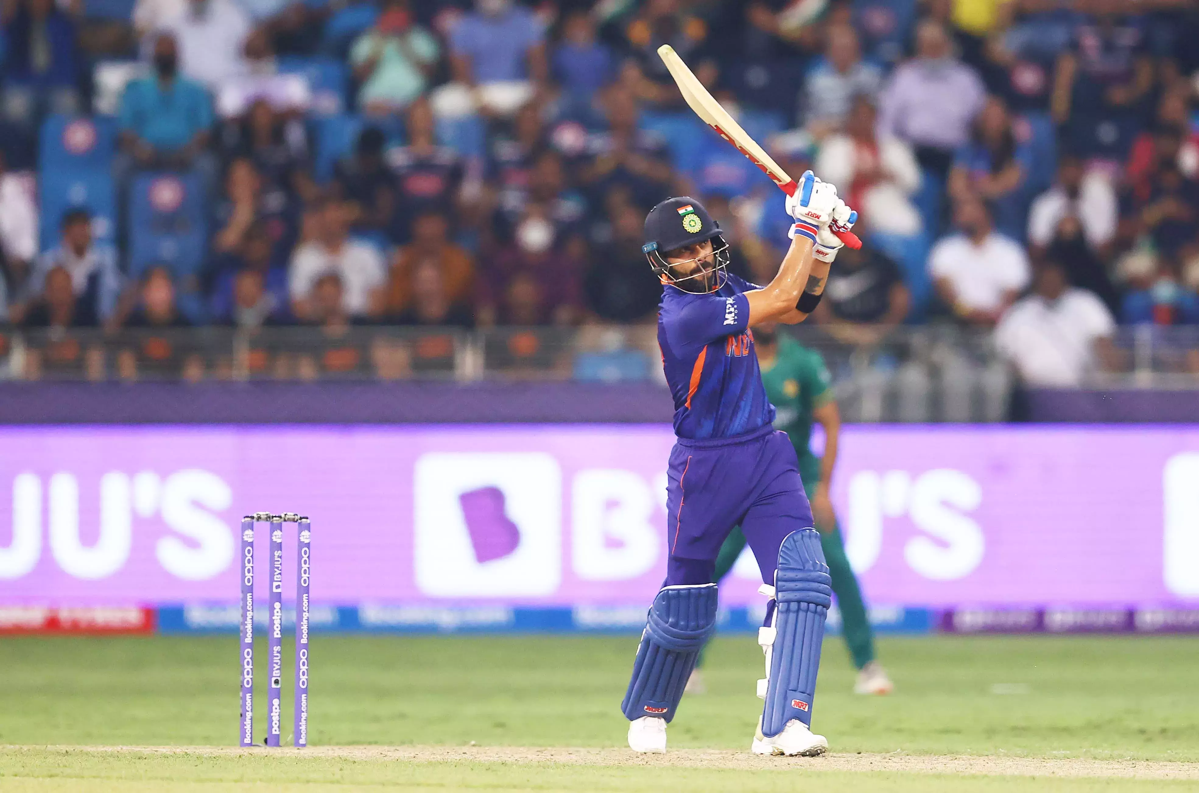 ട്വന്റി20 ലോകകപ്പ്: കൊടുങ്കാറ്റായി അഫ്രീദി; ഇന്ത്യ തിരിച്ചുവരുന്നു ട്വന്റി20 ലോകകപ്പ്: കൊടുങ്കാറ്റായി അഫ്രീദി; ഇന്ത്യ തിരിച്ചുവരുന്നു