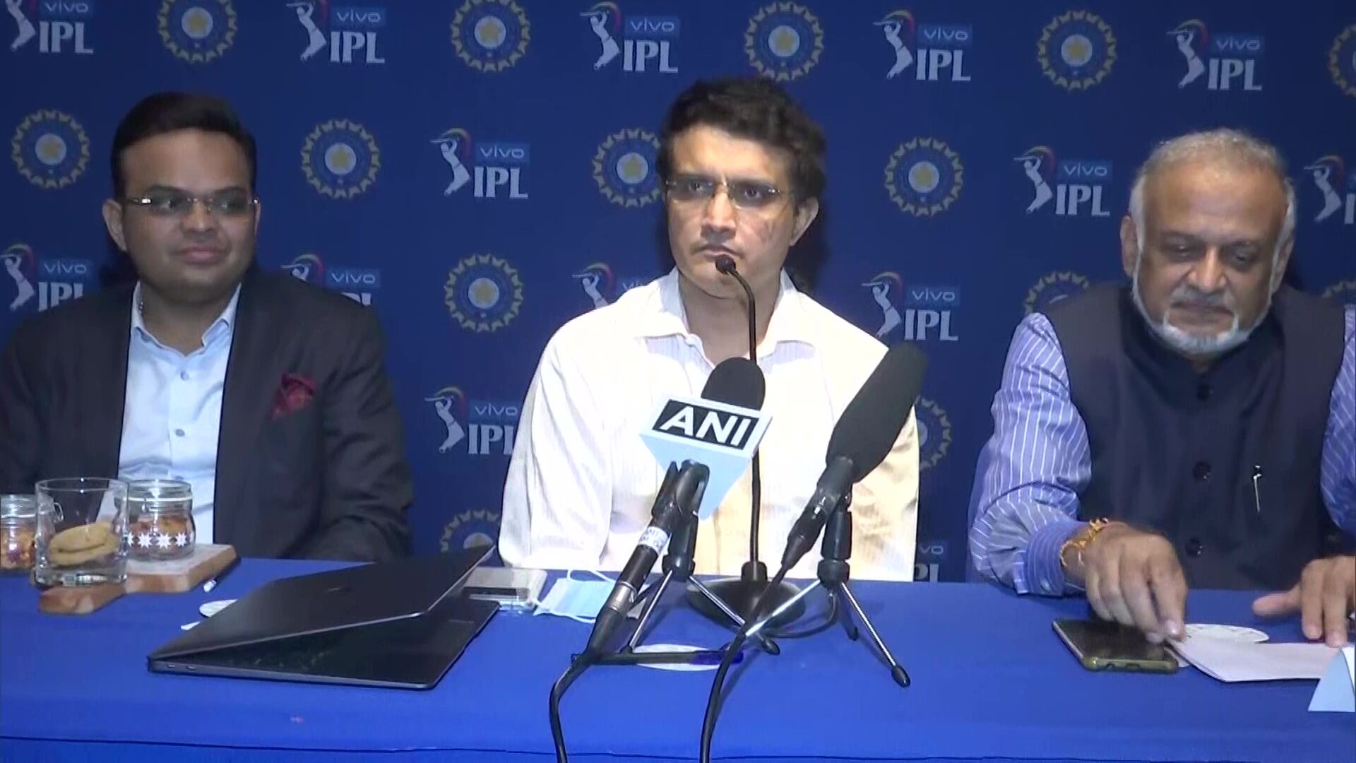 അഹ്​മദാബാദും ലഖ്​നോയും; ഐ.പി.എല്ലിൽ രണ്ട്​ ടീമുകൾ കൂടി, മാഞ്ചസ്റ്റർ യുനൈറ്റഡ്​ ഉടമകൾക്ക്​ ലഭിച്ചില്ല