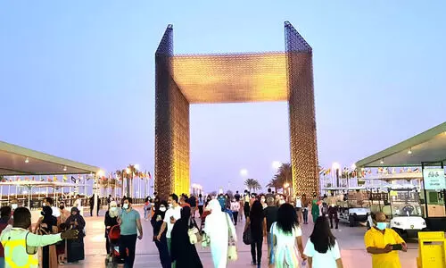 സന്ദർശകർ പത്തുലക്ഷത്തിലേക്ക്​