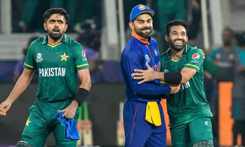 Virat Kohli hugs Mohammad Rizwan