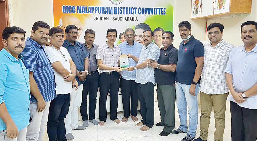 ഷാനവാസ് ഇളയോടന് യാത്രയയപ്പ് ഷാനവാസ് ഇളയോടന് യാത്രയയപ്പ്