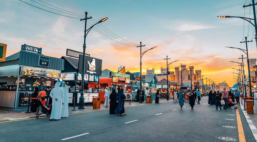 സഞ്ചാരിക​േള ഇതിലേ ഇതിലേ..