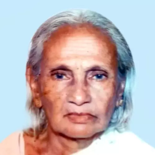 ര​ത്ന​മ്മ