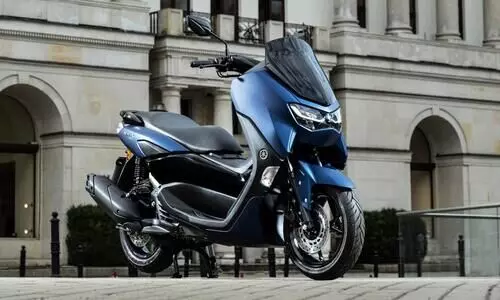 2022 Yamaha Nmax 155 scooter based on new R15 V4 launched