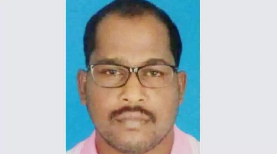 ഇരുവൃക്കകളും തകരാറിലായ യുവാവിെൻറ ചികിത്സക്ക് നാട്ടുകാർ ഒരുമിച്ചു ഇരുവൃക്കകളും തകരാറിലായ യുവാവിെൻറ ചികിത്സക്ക് നാട്ടുകാർ ഒരുമിച്ചു