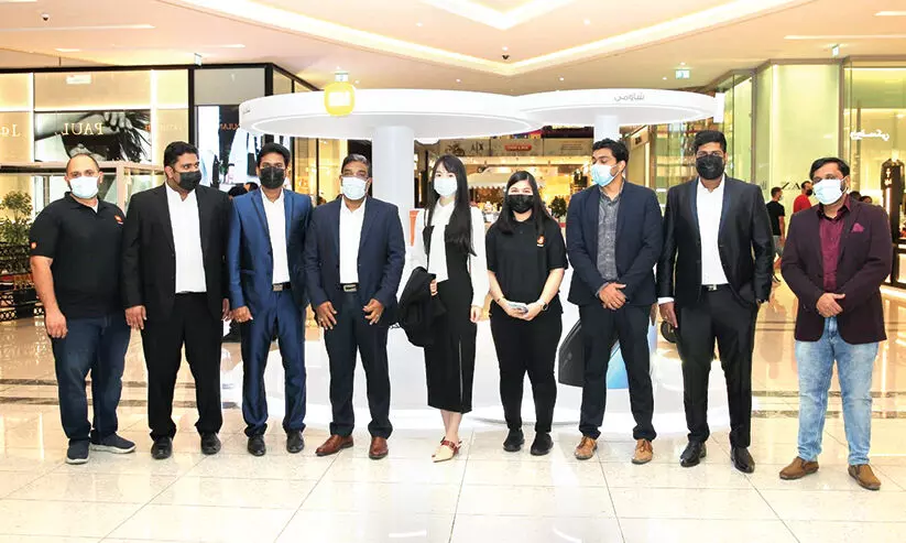 റോ​ഡ്​ ഷോ​യു​മാ​യി ഷാ​വോ​മി