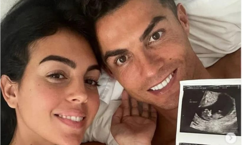 ക്രിസ്റ്റ്യാനോ റൊണാൾഡോക്ക് വീണ്ടും ഇരട്ട നേട്ടം ക്രിസ്റ്റ്യാനോ റൊണാൾഡോക്ക് വീണ്ടും ഇരട്ട നേട്ടം