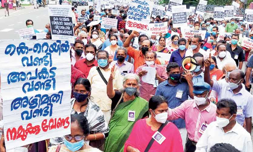 അതിവേഗ റെയിലിനെതിരെ പ്രതിഷേധമിരമ്പി; സെക്ര​േട്ടറിയറ്റ്​ മാർച്ചിൽ ആയിരങ്ങൾ
