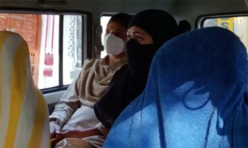 പാകിസ്താൻ വിജയം ആഘോഷിച്ച സ്കൂൾ ടീച്ചറെ അറസ്റ്റ് ചെയ്തു