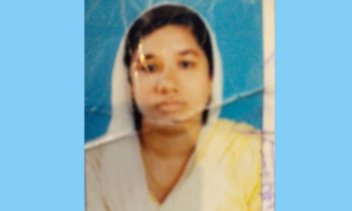 ബൈക്കിന്‍റെ ടയറിൽ പർദ കുടുങ്ങി മകനൊപ്പം സഞ്ചരിച്ച ഉമ്മ മരിച്ചു