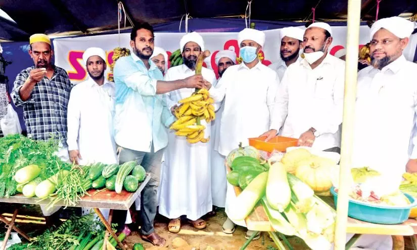 എസ്.വൈ.എസ് കാര്‍ഷിക ചന്ത ശ്രദ്ധേയമായി