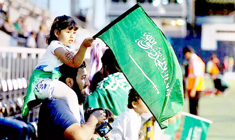 കുട്ടികൾക്ക് സ്റ്റേഡിയങ്ങളിലും കളിസ്ഥലങ്ങളിലും പ്രവേശിക്കാം കുട്ടികൾക്ക് സ്റ്റേഡിയങ്ങളിലും കളിസ്ഥലങ്ങളിലും പ്രവേശിക്കാം