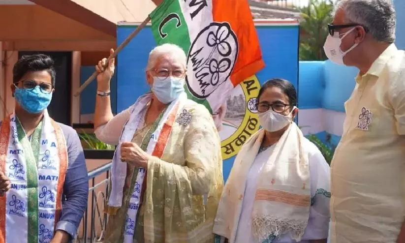Actor Nafisa Ali joins TMC in Goa Actor Nafisa Ali joins TMC in Goa