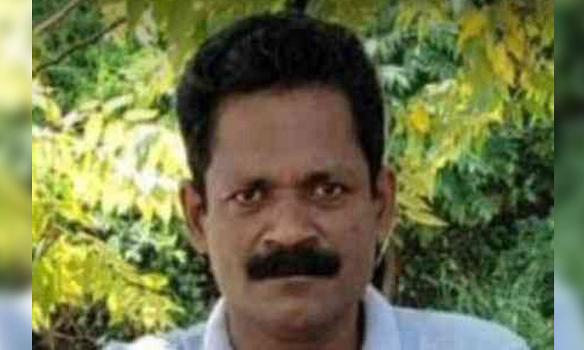 ഓട്ടോറിക്ഷയും ബൈക്കും കൂട്ടിയിടിച്ച് ബൈക്ക് യാത്രക്കാരൻ മരിച്ചു ഓട്ടോറിക്ഷയും ബൈക്കും കൂട്ടിയിടിച്ച് ബൈക്ക് യാത്രക്കാരൻ മരിച്ചു