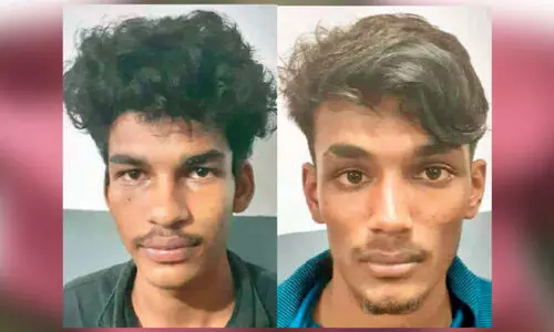 വാ​ഹ​ന​ത്തി​ൽ​നി​ന്ന് മോ​ഷ്​​ടി​ച്ച ബാ​റ്റ​റി​യു​മാ​യി ര​ണ്ടു​പേ​ർ അ​റ​സ്​​റ്റി​ൽ