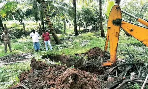 ആദിവാസി യുവാക്കൾക്കായി മണ്ണുമാന്തിയന്ത്രം ഉപയോഗിച്ച്​ തിരച്ചിൽ