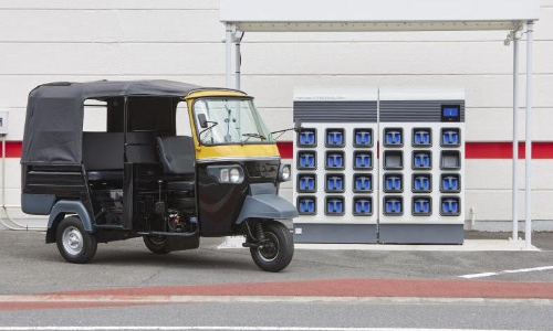 Honda to commence battery sharing service for e-three wheelers in India next year