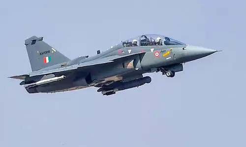 യുദ്ധ വിമാനത്തിൽ നിന്ന് ദീർഘദൂര ബോംബ് ഇന്ത്യ വിജയകരമായി പരീക്ഷിച്ചു