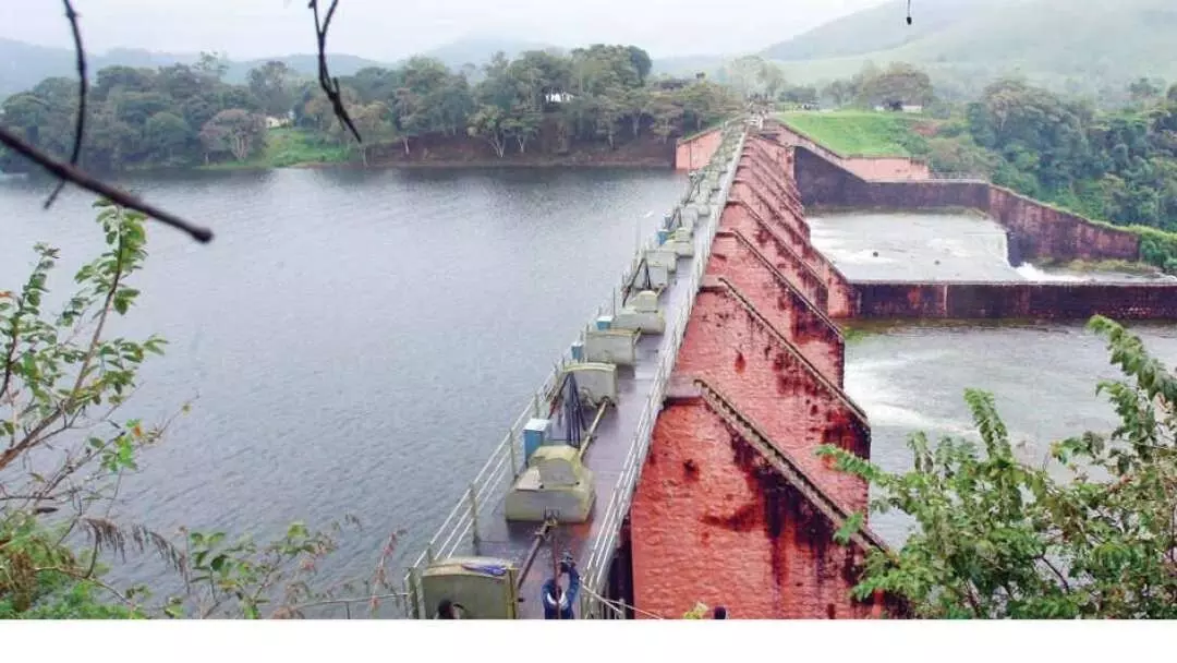 മുല്ലപ്പെരിയാർ അണക്കെട്ടിൽ വീണ്ടും ജലനിരപ്പുയർന്നു; ഷട്ടറുകൾ ഉയർത്തി മുല്ലപ്പെരിയാർ അണക്കെട്ടിൽ വീണ്ടും ജലനിരപ്പുയർന്നു; ഷട്ടറുകൾ ഉയർത്തി