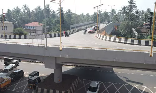 മേൽപാലത്തിന്​ സ്​ഥലം കൊടുത്തതിന്​ ന​ഷ്​​ട പ​രി​ഹാ​രം നൽകിയില്ല; സർക്കാർ വാഹനം ലേലം ചെയ്​തു