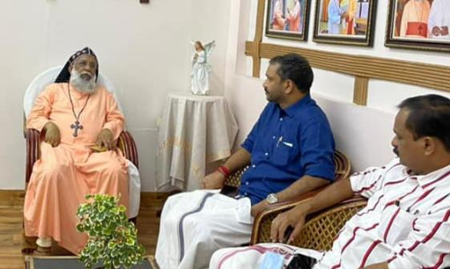 കെ. സുരേന്ദ്രൻ കർദിനാൾ മാർ ക്ലീമിസിനെ കണ്ടു; സന്ദർശനം മോദി മാർപാപ്പ കൂടിക്കാഴ്ചയുടെ സന്തോഷം പങ്കുവെക്കാൻ