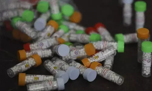 ഹോമിയോ മരുന്ന്​ എട്ട്​ ലക്ഷത്തിലധികം വിദ്യാർഥികളിലേക്ക്​