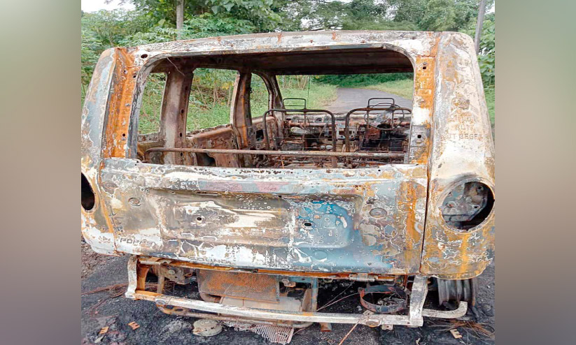 auto rickshaw caught fire auto rickshaw caught fire