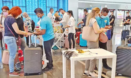 സലാലയിലേക്ക്​ സഞ്ചാരികൾ വന്ന്​ തുടങ്ങി