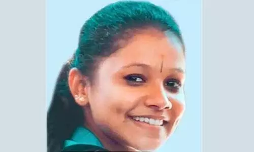 വിദ്യാര്‍ഥിനി തൂങ്ങിമരിച്ച നിലയില്‍