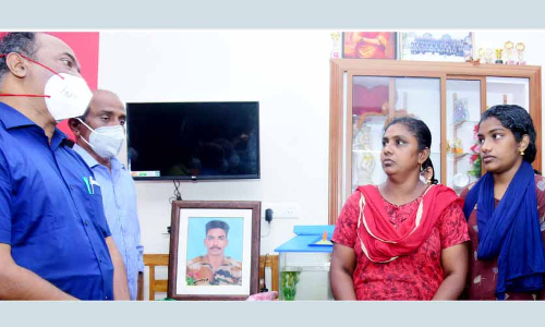 സര്‍ക്കാര്‍ വൈശാഖി​െൻറ കുടുംബത്തോടൊപ്പമുണ്ട് –മന്ത്രി