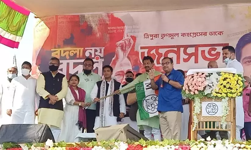 BJP Leader Rajib Banerjee and Tripura MLA Ashis Das Join Trinamool Congress in Presence of Abhishek Banerjee