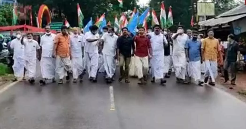 youth congress march to Joju georg house youth congress march to Joju georg house