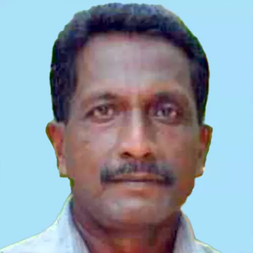 നാ​ട്ടി​ക സ്പോ​ട്ട്സ് അ​ക്കാ​ദ​മി  ചെ​യ​ർ​മാ​ൻ തൂ​ങ്ങി മ​രി​ച്ച​നി​ല​യി​ൽ