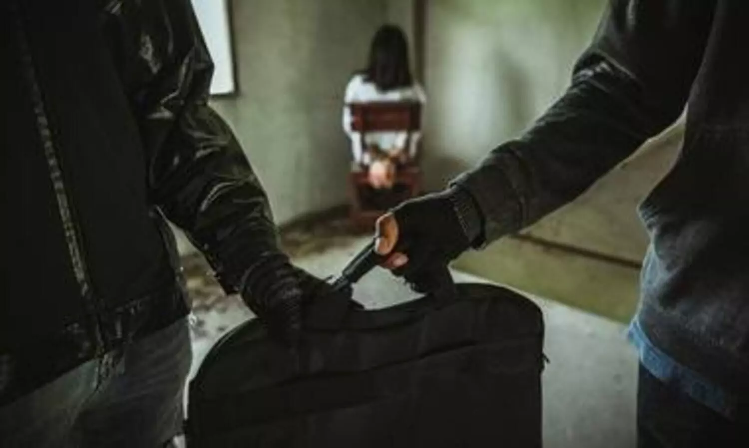 10 ല​ക്ഷം രൂ​പ ത​ന്നി​ല്ലെ​ങ്കി​ൽ കൊ​ന്നു​ക​ള​യു​മെ​ന്ന്   ഭീ​ഷ​ണി​