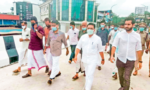 യാ​ത്ര​ക്കാ​രു​ടെ ശ്ര​ദ്ധ​ക്ക്, എ​ട​പ്പാ​ൾ ടൗ​ണി​ൽ ഗ​താ​ഗ​ത പ​രി​ഷ്കാ​രം