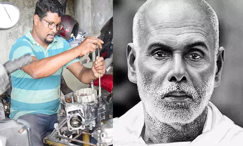 ഇവിടെയുണ്ട്​, ഗുരുവിനെ തേടുന്നൊരാൾ; ശ്രീ​നാ​രാ​യ​ണീ​യ​ദ​ർ​ശ​ന​ങ്ങ​ൾ പ​ഠി​പ്പി​ച്ച്​ ടൂ വീലർ മെക്കാനിക്ക്​