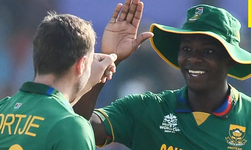 തീതുപ്പി റബാദയും നോകിയയും; ബംഗ്ലദേശിനെ തകർത്തെറിഞ്ഞ് ദക്ഷിണാഫ്രിക്ക തീതുപ്പി റബാദയും നോകിയയും; ബംഗ്ലദേശിനെ തകർത്തെറിഞ്ഞ് ദക്ഷിണാഫ്രിക്ക