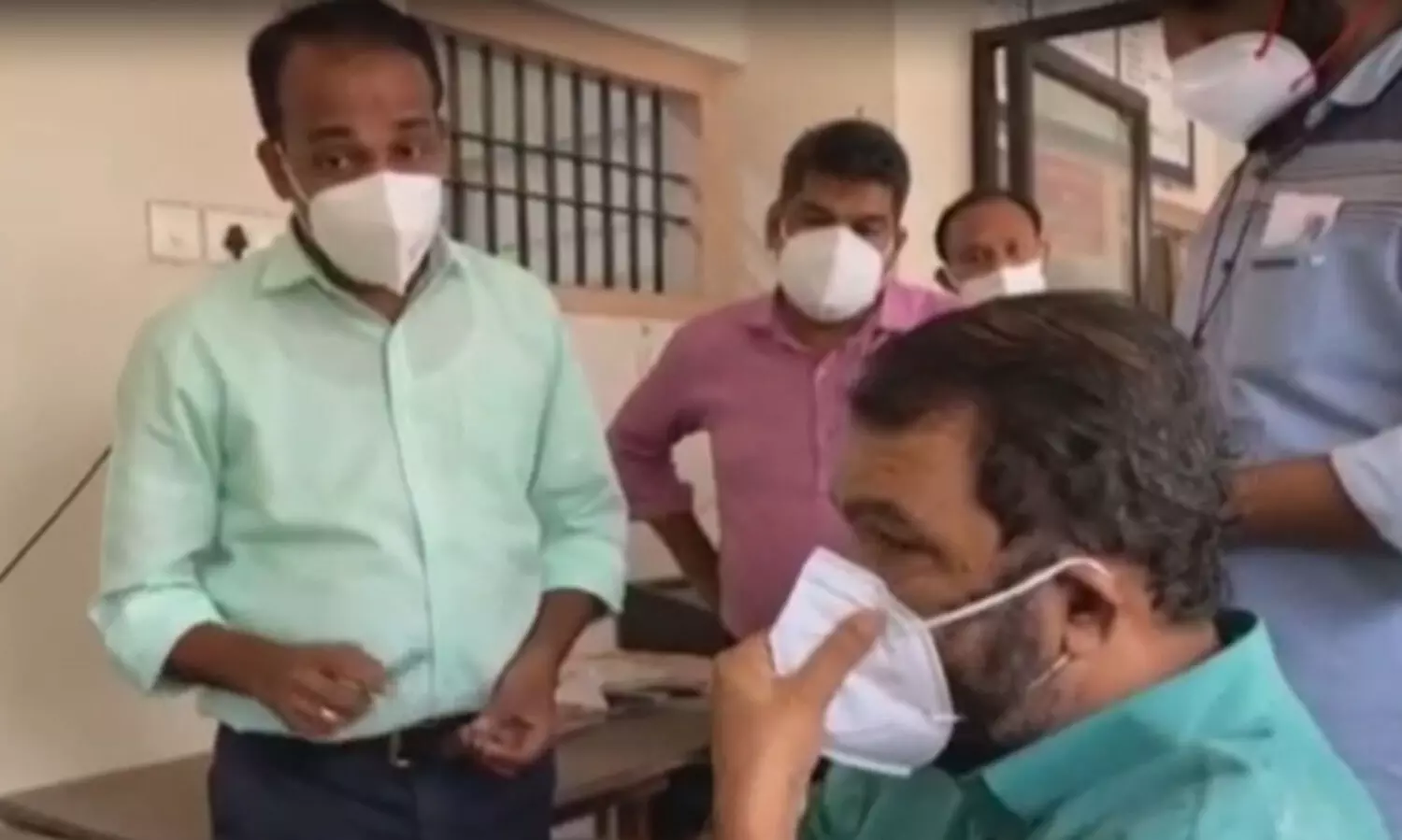 തിരുവനന്തപുരം പരീക്ഷാഭവനിൽ ഫോൺ എടുക്കുന്നില്ലെന്ന് പരാതി ;  മിന്നൽ സന്ദർശനം നടത്തി മന്ത്രി വി ശിവൻകുട്ടി