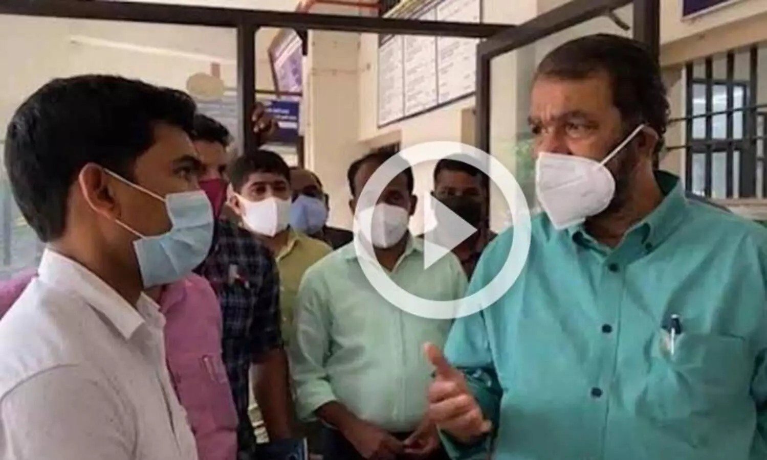 ഫോൺ എടുക്കുന്നില്ലെന്ന് പരാതി; പരീക്ഷാ ഭവനിൽ ശിവൻകുട്ടിയുടെ മിന്നൽ പരിശോധന