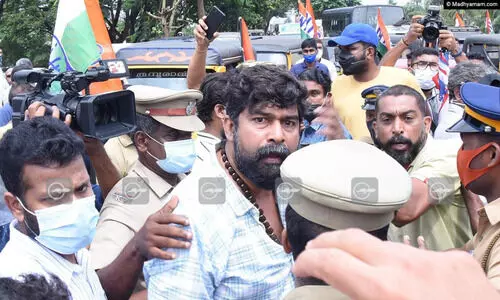 പെട്രോളടിക്കാൻ കാശില്ലാത്തതിനാൽ വണ്ടി വിറ്റെന്ന്​​ ജോജു ജോർജ്; വൈറലായി വിഡിയോ